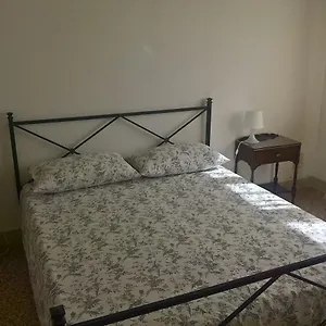 https://marchese-ugo.palermohotels.org